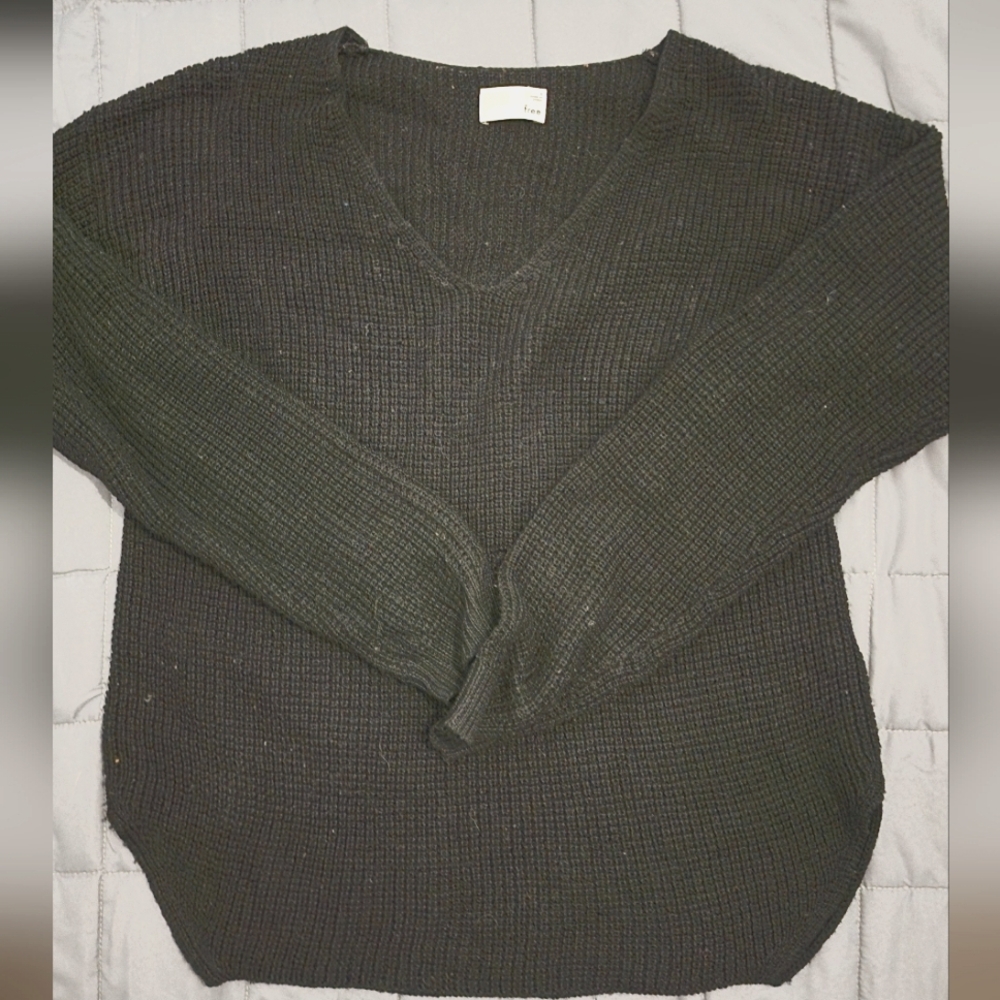 Aritzia Wilfred sweater